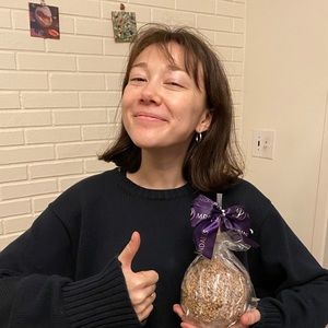 Meet your Posher, Olivia